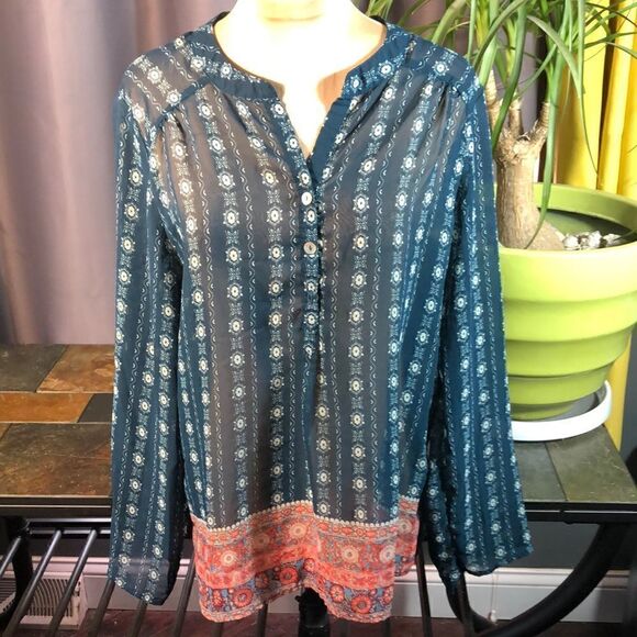 About a Girl LA size large shirt - Picture 1 of 4